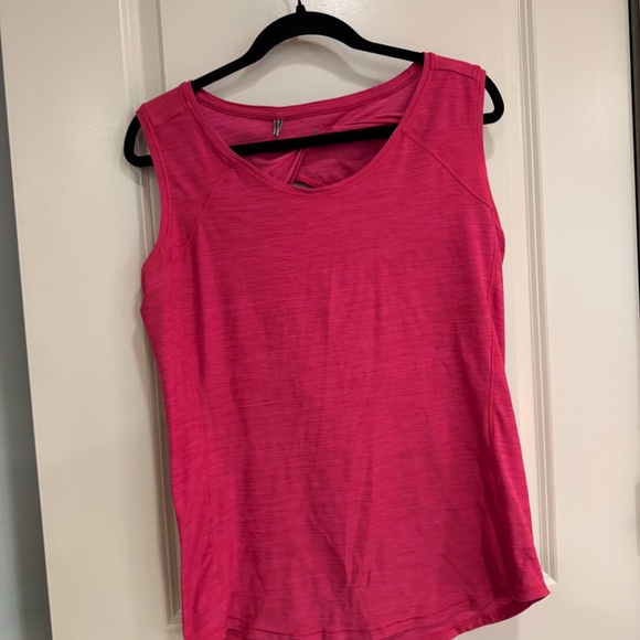 Royal Robbins Women's Travel Tech Tank in Fuchsia - Picture 4 of 6